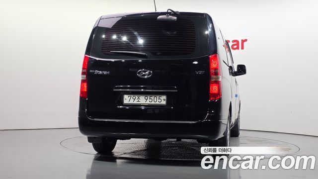 Hyundai Starex 11-Seater Wagon Smart — пробег 163 289 км — фото 4 из 5