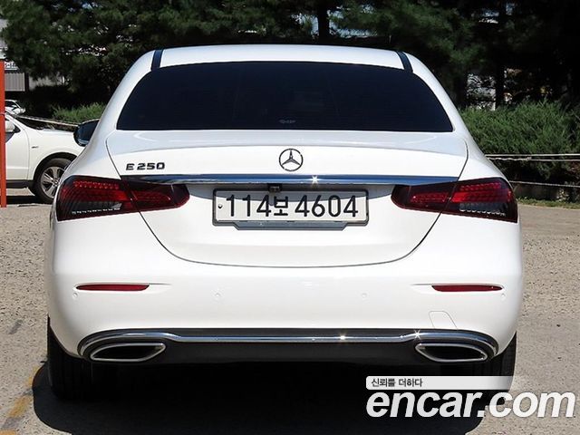 Mercedes-Benz E-Class E250 Avantgarde — пробег 39 000 км — фото 4 из 5