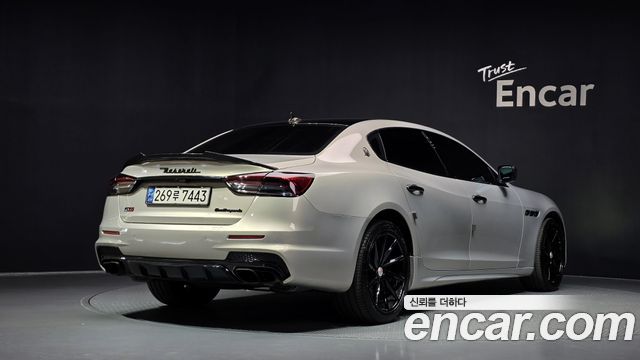 Maserati Quattroporte GTS 3.8 V8 — пробег 122 544 км — фото 2 из 5