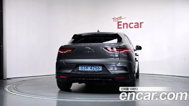 Jaguar I-PACE EV400 HSE — пробег 79 837 км — фото 4 из 5