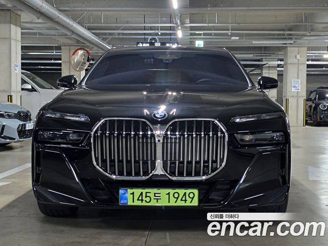 BMW 7-Series 740i xDrive M Sport — пробег 5 014 км — фото 3 из 5