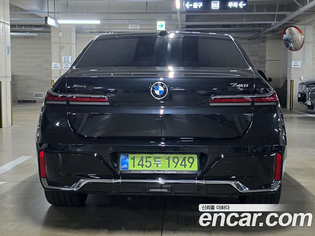 BMW 7-Series 740i xDrive M Sport — пробег 5 014 км — фото 4 из 5