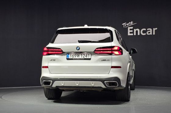 BMW X5 xDrive 40i M Sport — пробег 8 121 км — фото 4 из 5