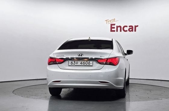 Hyundai Sonata CVVL Smart — пробег 104 743 км — фото 4 из 5