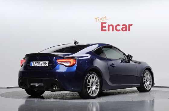 Toyota 86 2.0 — пробег 98 084 км — фото 2 из 5