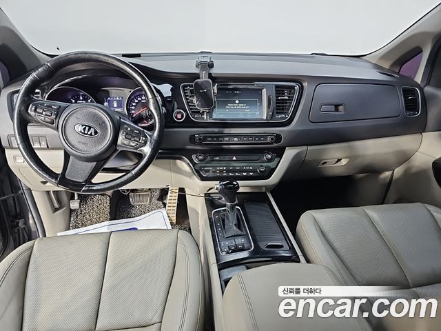 Kia Carnival из Кореи Encar