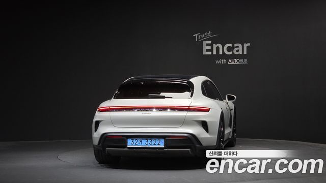 Porsche Taycan Turbo Cross Turismo — пробег 11 490 км — фото 4 из 5
