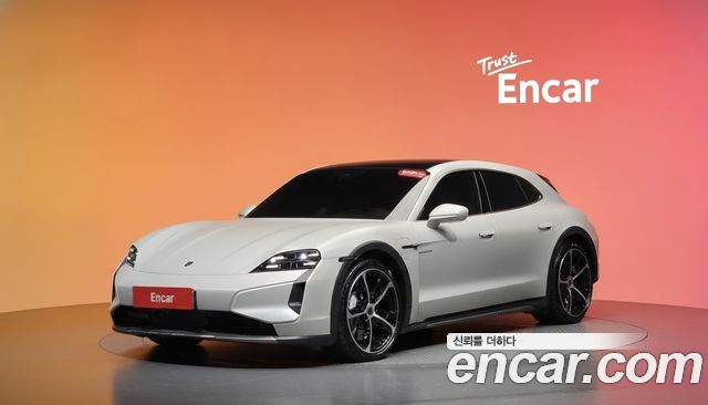 Porsche Taycan Turbo Cross Turismo — пробег 11 490 км — фото 1 из 5