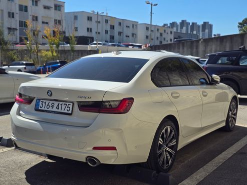 BMW 3-Series 320i — пробег 10 064 км — фото 3 из 5