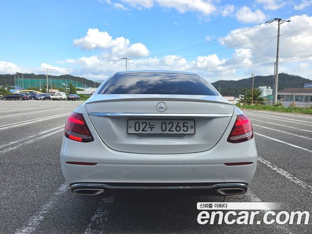 Mercedes-Benz E-Class из Кореи Encar