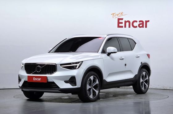 Volvo XC40 B4 Ultimate Bright — пробег 23 164 км — фото 1 из 5