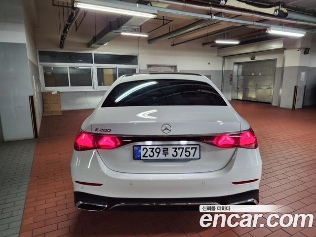 Mercedes-Benz E-Class из Кореи Encar