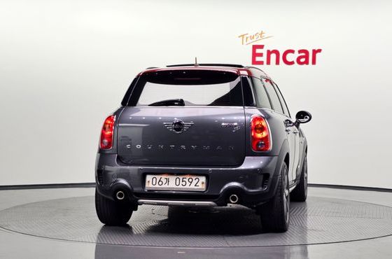 Mini Countryman ALL4 Park Lane 1st — пробег 161 798 км — фото 4 из 5