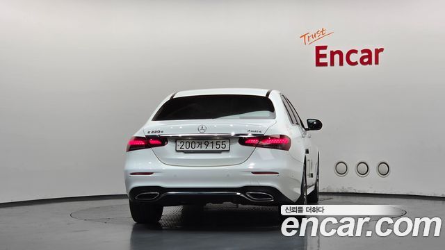 Mercedes-Benz E-Class из Кореи Encar