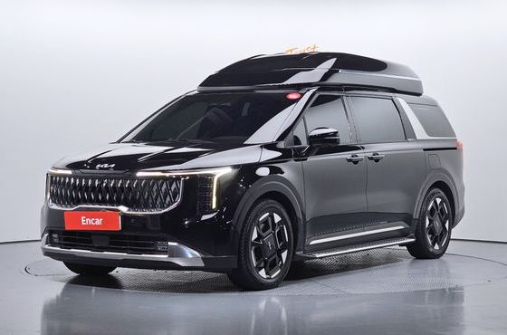 Kia Carnival Diesel 9-Seater Hi Limousine Signature — пробег 48 103 км — фото 1 из 5