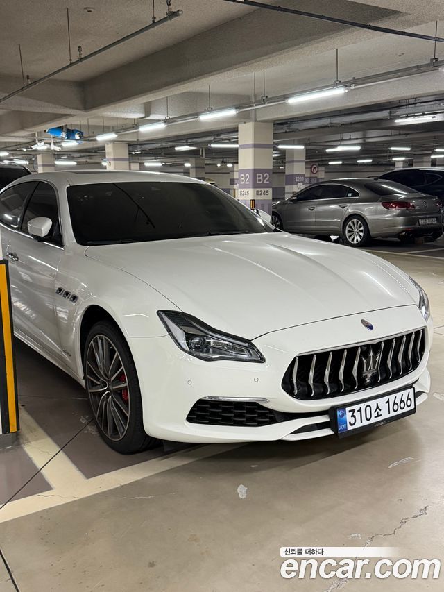 Maserati Quattroporte 3.0 V6 Granlusso — пробег 27 700 км — фото 4 из 5