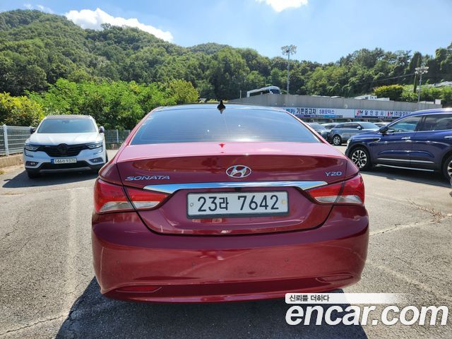 Hyundai Sonata LPi Top — пробег 176 131 км — фото 4 из 5