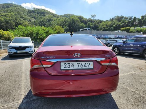 Hyundai Sonata LPi Top — пробег 176 131 км — фото 4 из 5