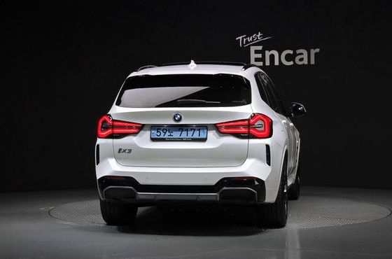 BMW iX3 M Sports — пробег 59 953 км — фото 4 из 5