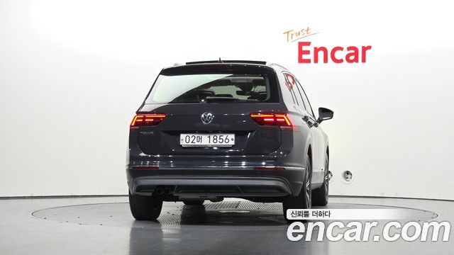Volkswagen Tiguan 2.0 TDI Prestige — пробег 132 611 км — фото 4 из 5