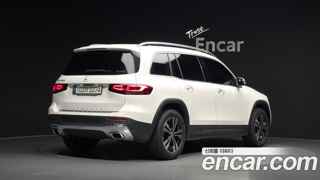 Mercedes-Benz GLB-Class GLB220 — пробег 76 999 км — фото 2 из 5