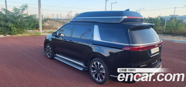 Kia Carnival Diesel 7-Seater Hi-Limousine Signature — пробег 81 500 км — фото 2 из 5