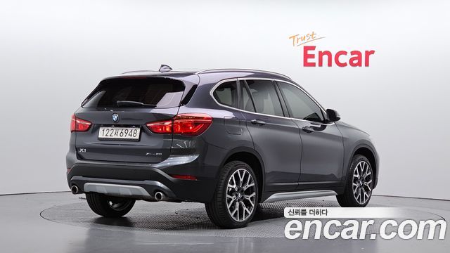 BMW X1 xDrive 20i xLine — пробег 58 077 км — фото 2 из 5
