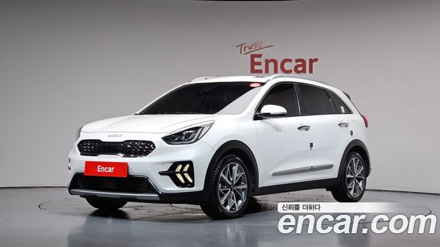 Kia Niro 1.6 HEV Signature — пробег 42 213 км — фото 1 из 5