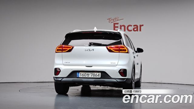 Kia Niro 1.6 HEV Signature — пробег 42 213 км — фото 4 из 5