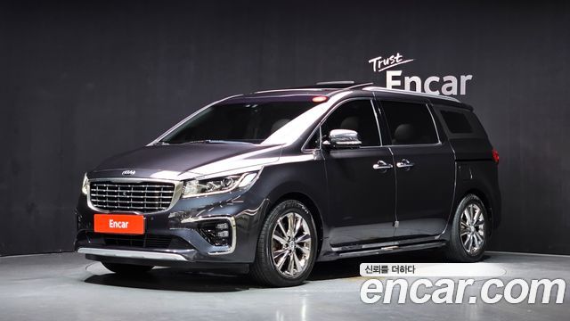 Kia Carnival 9-Seater Noblesse Special — пробег 75 097 км — фото 1 из 5