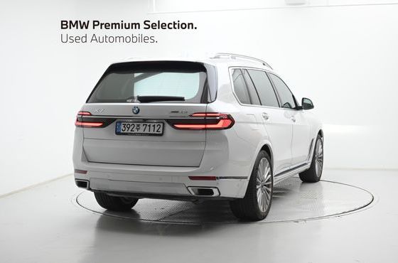 BMW X7 xDrive 40i Design Pure Excellence 6-Seater — пробег 15 606 км — фото 2 из 5
