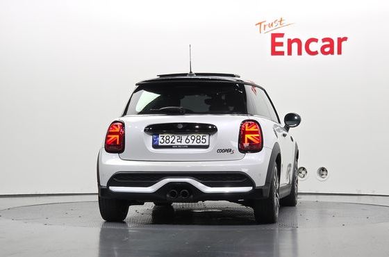 Mini Cooper Classic Third Generation — пробег 19 392 км — фото 4 из 5