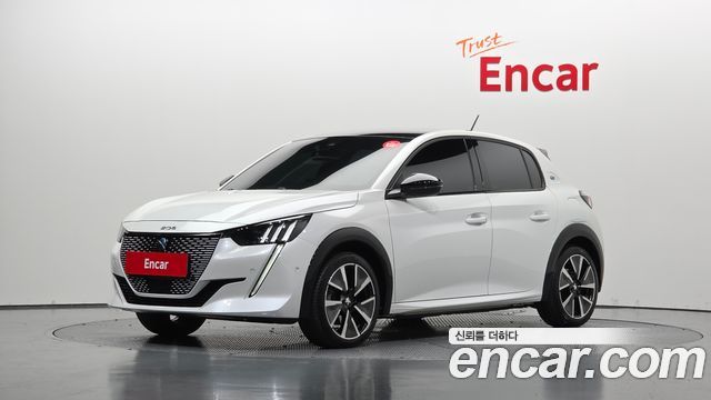 Peugeot 208 GT — пробег 25 230 км — фото 1 из 5