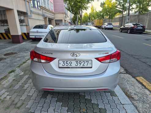 Hyundai AVANTE M16 GDI Premier — пробег 186 481 км — фото 5 из 5