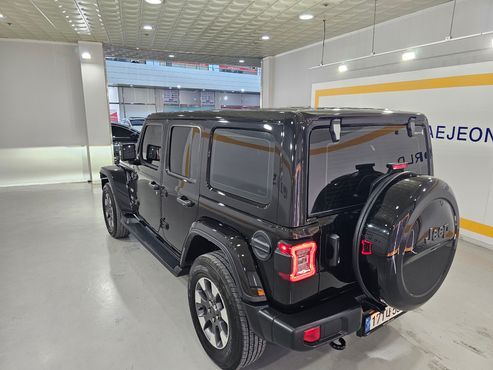 Jeep Wrangler 2.0 Overland 4Door 4xe — пробег 30 072 км — фото 5 из 5