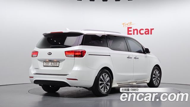Kia Carnival 11-seater Prestige — пробег 82 450 км — фото 2 из 5