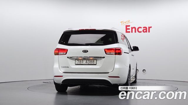 Kia Carnival 11-seater Prestige — пробег 82 450 км — фото 4 из 5