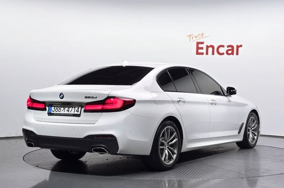 BMW 5-Series 520d M Sport Package Plus — пробег 179 058 км — фото 2 из 5