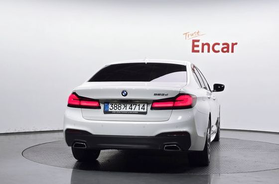 BMW 5-Series 520d M Sport Package Plus — пробег 179 058 км — фото 4 из 5