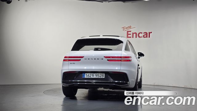 Genesis GV70 из Кореи Encar