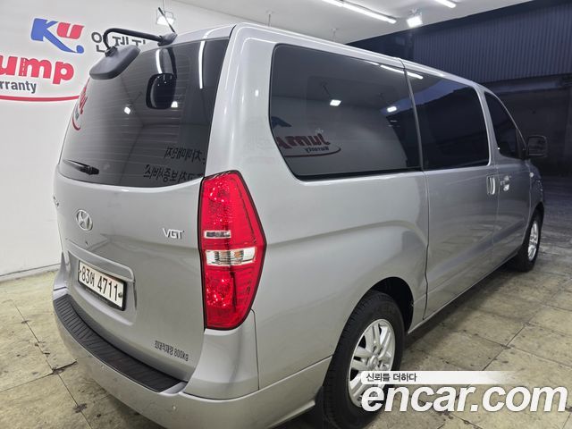 Hyundai Starex Van 3-Seater Smart — пробег 216 170 км — фото 4 из 5