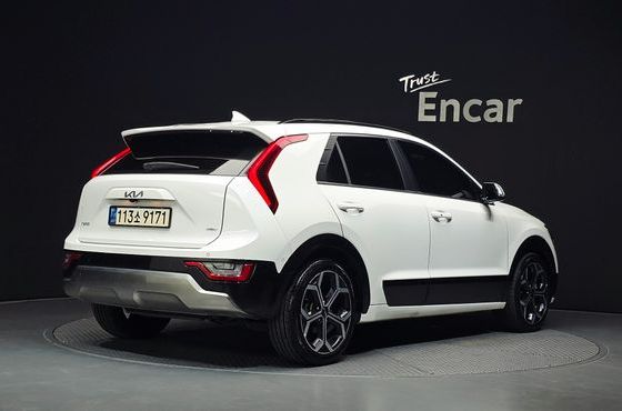 Kia Niro Signature — пробег 70 323 км — фото 2 из 5