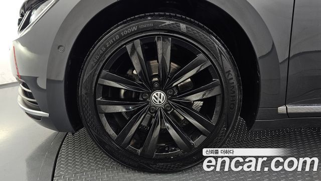 Volkswagen Arteon 2.0 TDI Prestige — пробег 236 430 км — фото 5 из 5