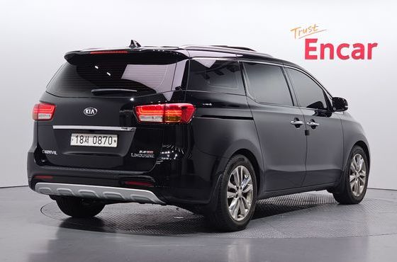 Kia Carnival Gasoline 9-seater Noblesse — пробег 171 883 км — фото 2 из 5