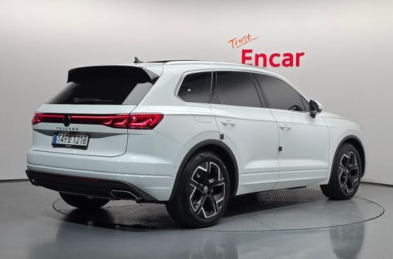 Volkswagen Touareg 3.0 TDI Prestige — пробег 32 609 км — фото 2 из 5
