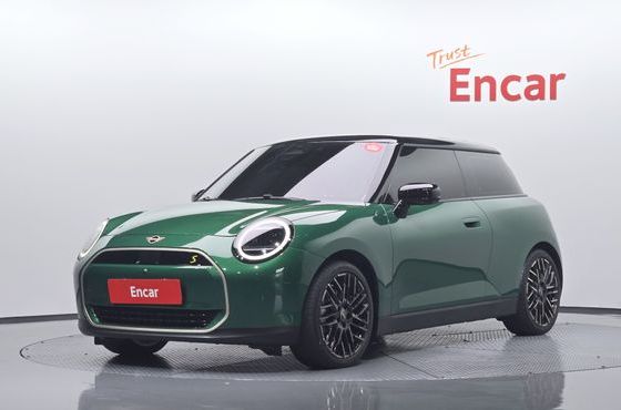 Mini Cooper SE Favoured — пробег 19 006 км — фото 1 из 5