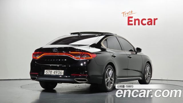 Hyundai Grandeur 2.2 Diesel Premium Special — пробег 203 675 км — фото 2 из 5