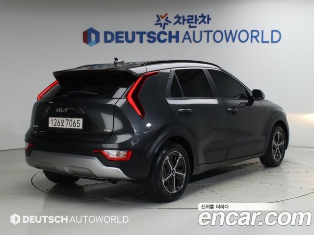Kia Niro Prestige — пробег 53 239 км — фото 2 из 5