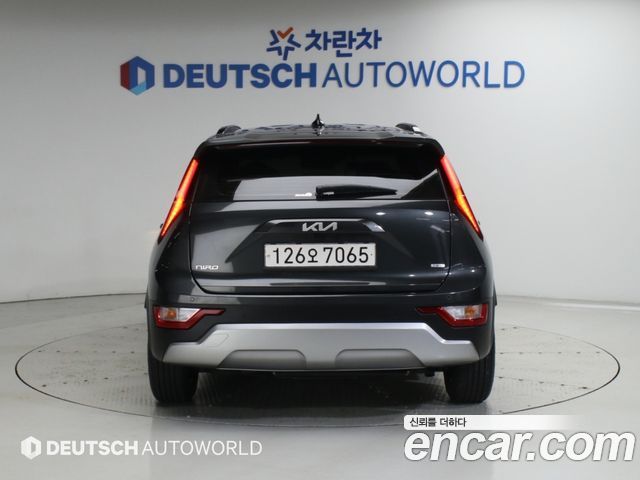 Kia Niro Prestige — пробег 53 239 км — фото 4 из 5