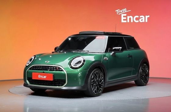 Mini Cooper Favoured — пробег 9 019 км — фото 1 из 5